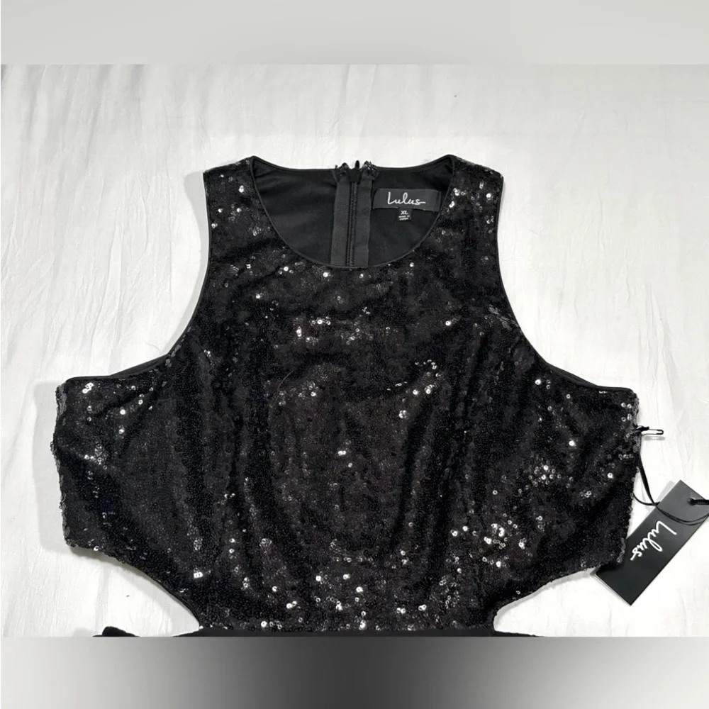 Lulus Life Illuminated Black Sequin Cutout Skater Dress Size L NWT Homecoming - Picture 5 of 13
